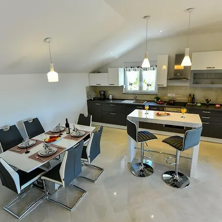 Appartement Cambi Lux Otok (Split-Dalmatia)